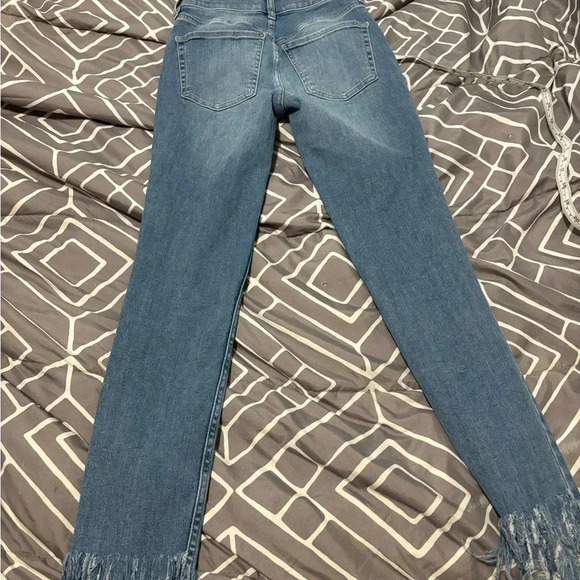 We The Free People  Frayed Skinny Crop Jeans Size 24 Distressed - Picture 11 of 11
